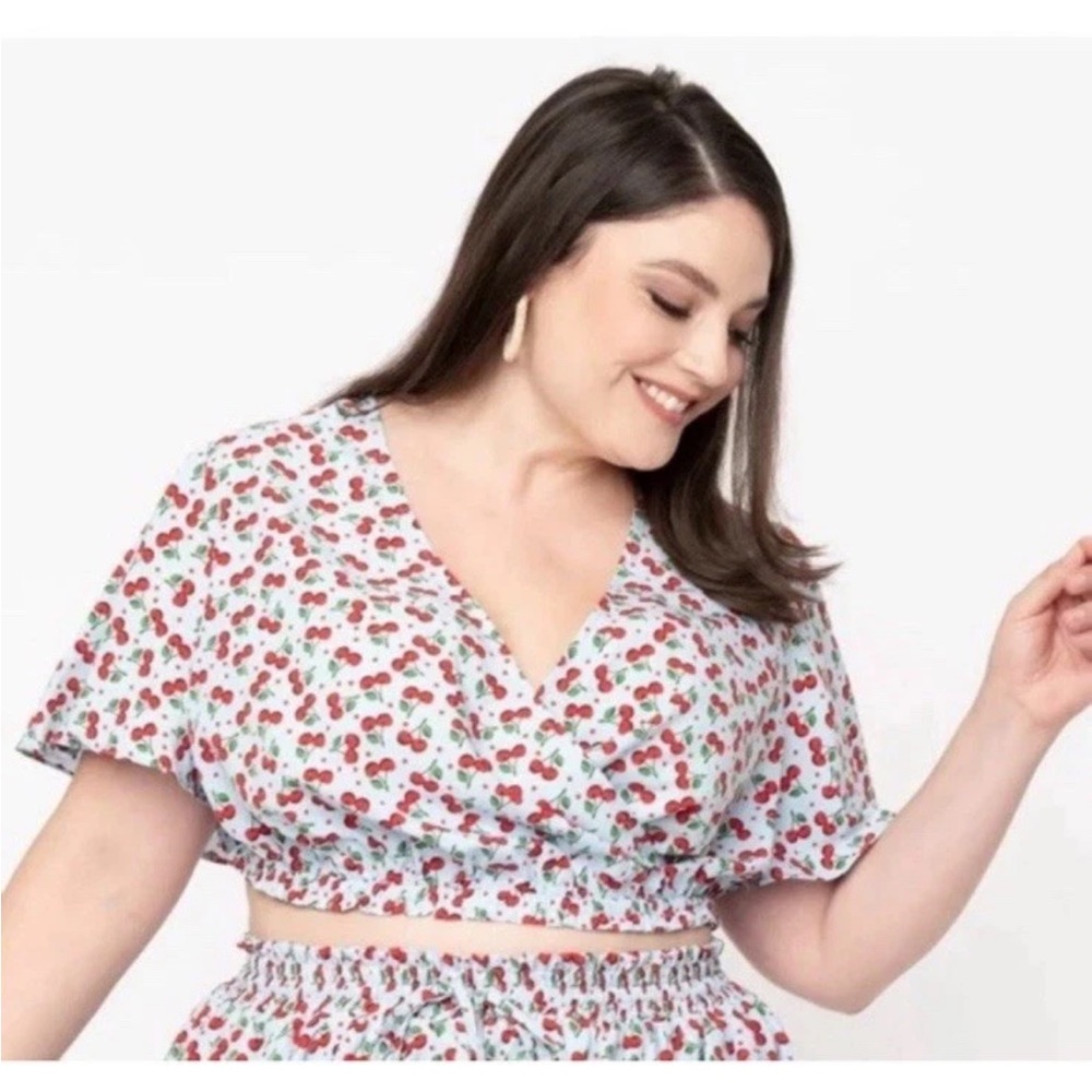 Unique Vintage Blue Cherry Flutter Sleeve Pinup Crop Top Size XL 14